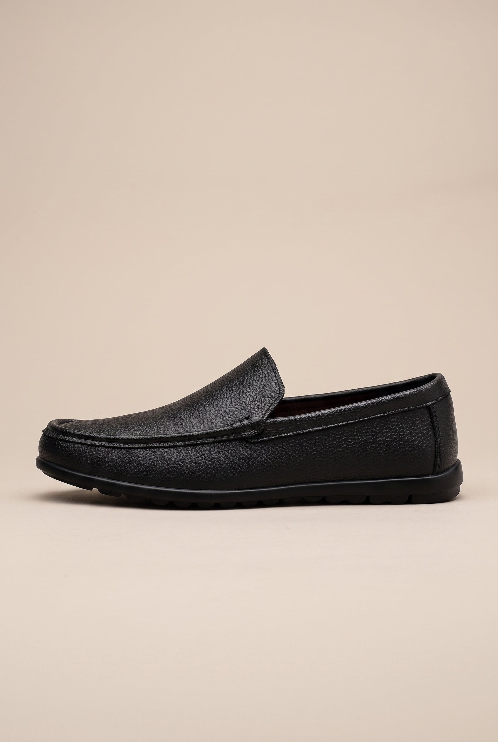 Ombre | Men's Black Leather Slip-On Loafers Cowhide Round Toe Business Casual Shoes