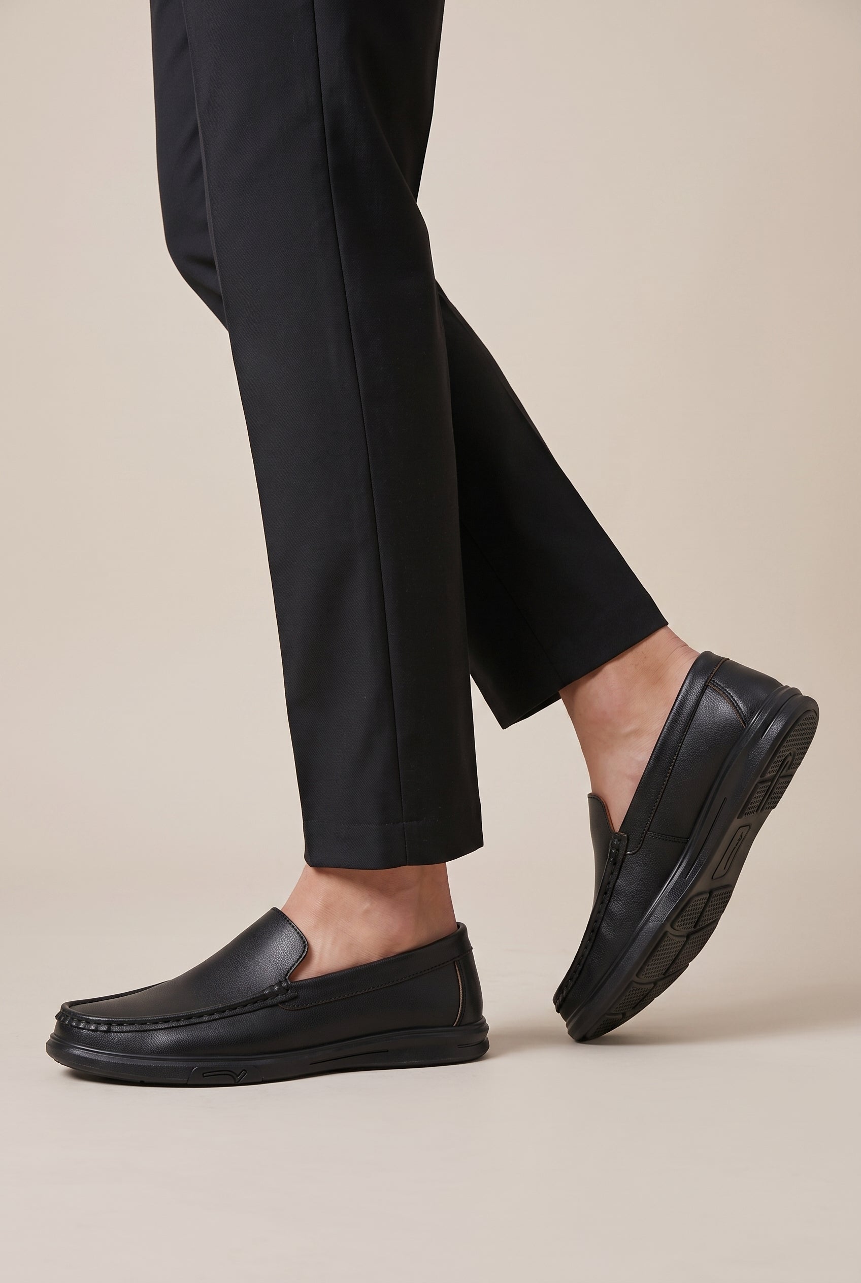 Racine | Men's Leather Slip-On Loafers Cowhide Round Toe Business Casual Shoes