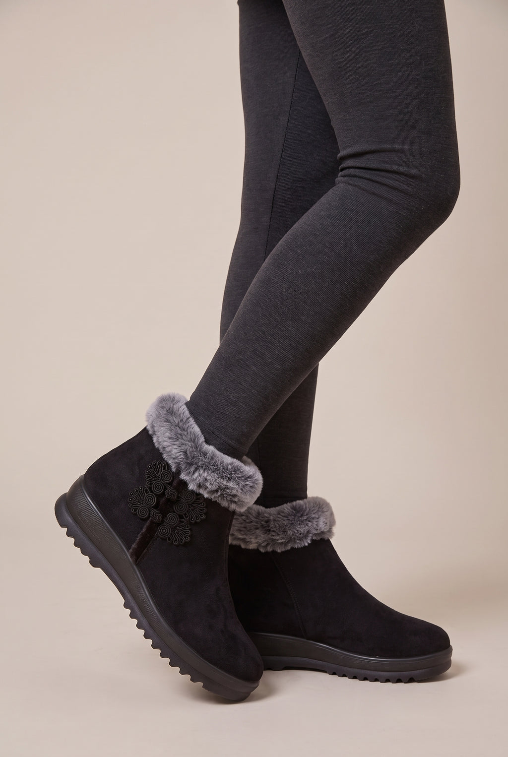 Constance | Women's Flat Snow Boots Warm Winter Plush-Lined Soft